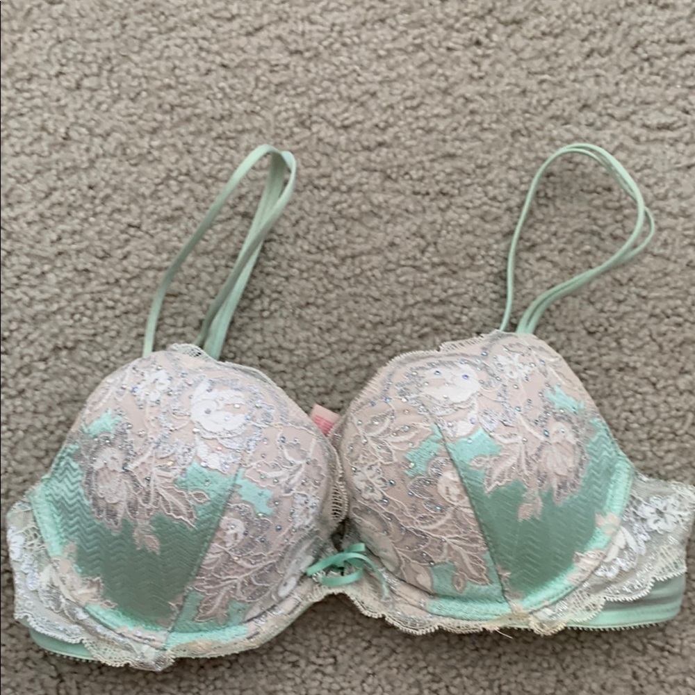 Victoria's Secret mint and White Lace rhinestone very sexy push up Bra